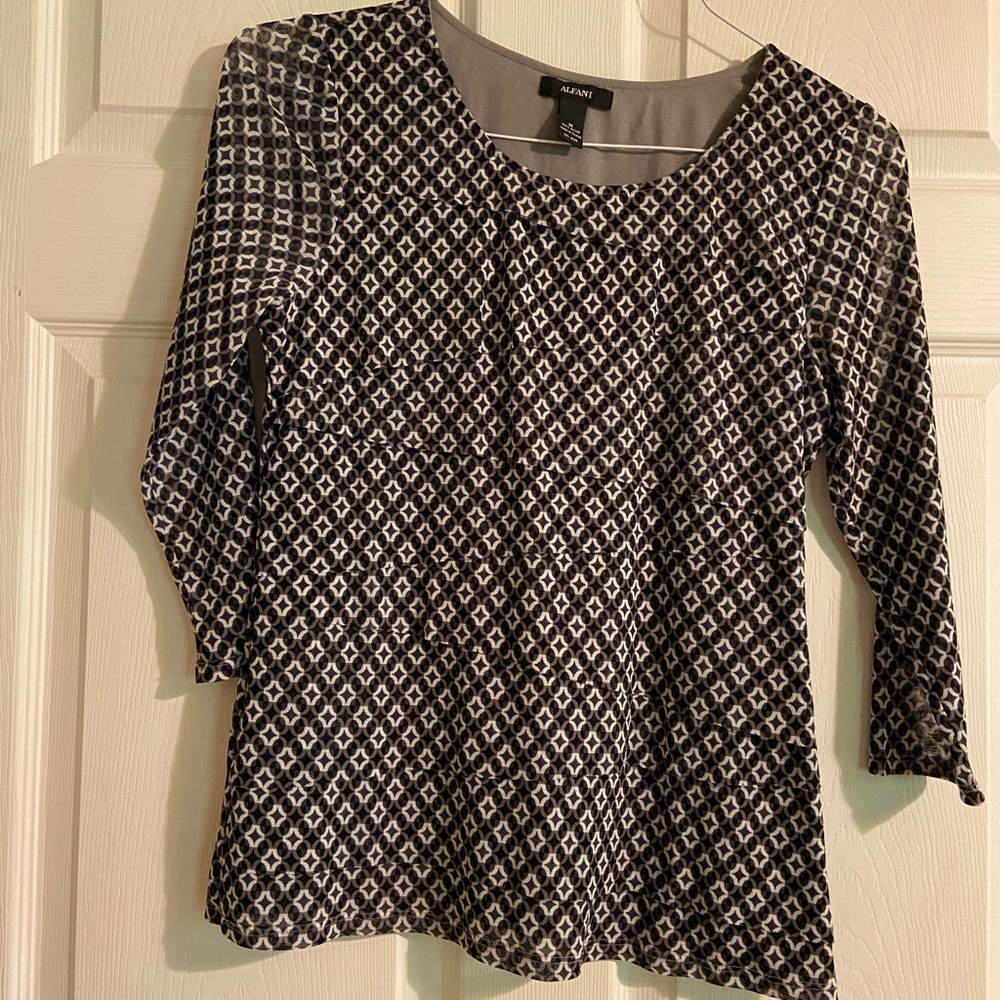 ALFANTI Super Cute Black & White Blouse W/Lauered front Size M